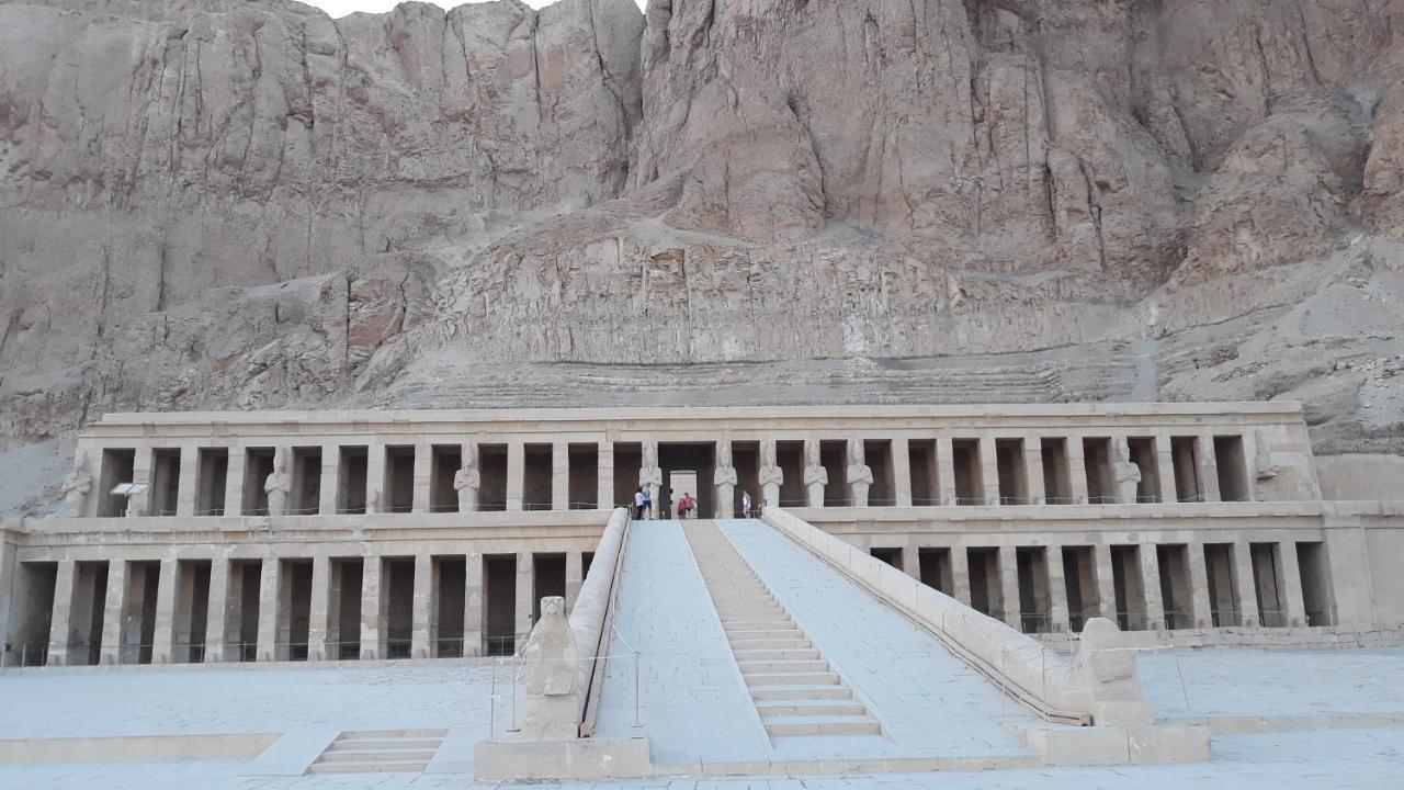Luxor Vip Apartments Bagian luar foto